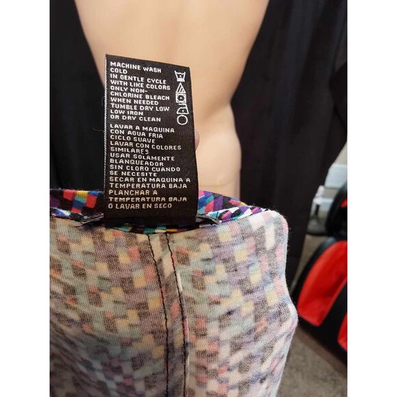 Premise Multicolor Top with Shark Bite Hem - Size XXL - Picture 7 of 7